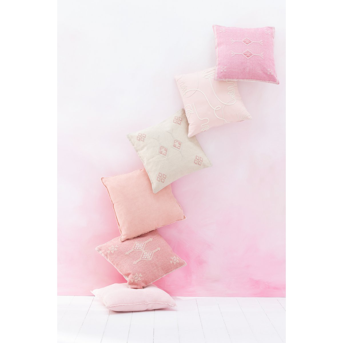 Coussin J-Line Diamants + Flèches - coton - rose